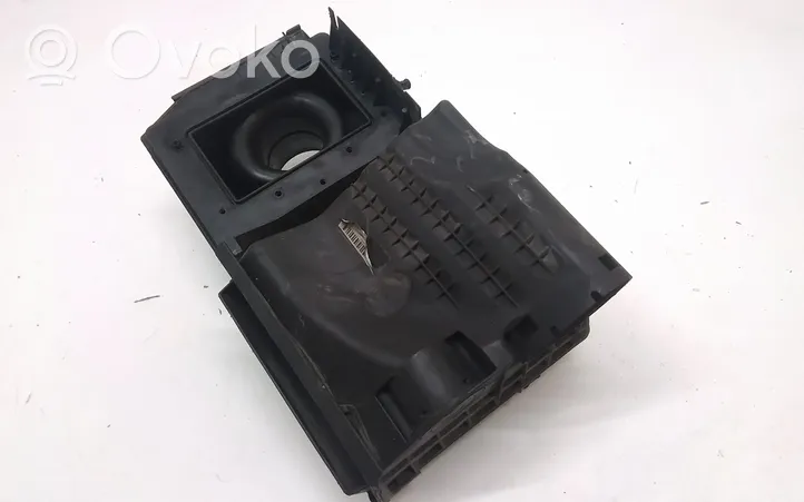 Volvo S60 Air filter box 30677533