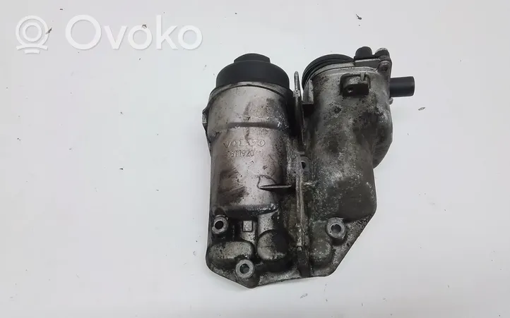 Volvo XC60 Supporto di montaggio del filtro dell’olio 30677920