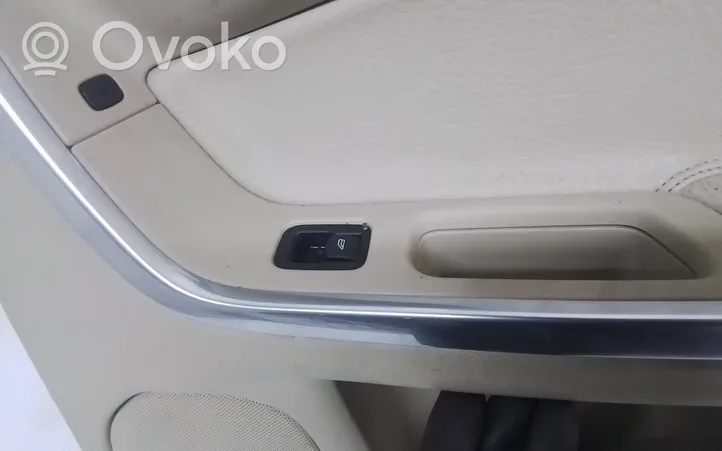 Volvo S60 Moldura del tarjetero de la puerta trasera 1302150