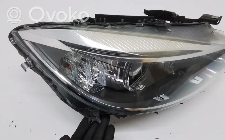 BMW 3 GT F34 Lampa przednia 7285698