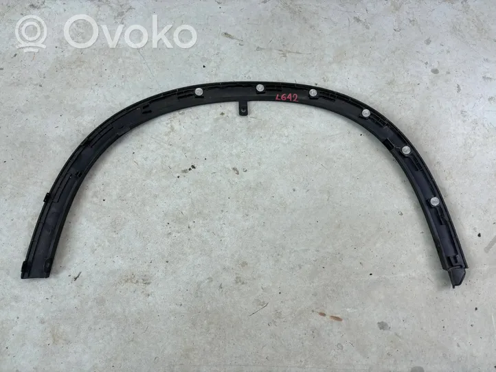 Suzuki Vitara (LY) Rivestimento parafango (modanatura) 77211-54P0