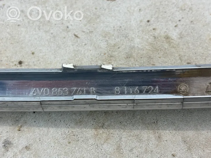 Skoda Fabia Mk3 (NJ) Grille calandre supérieure de pare-chocs avant 6V0853761