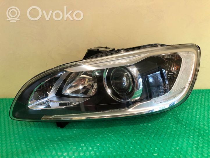 Volvo V60 Lampy przednie / Komplet 31420253