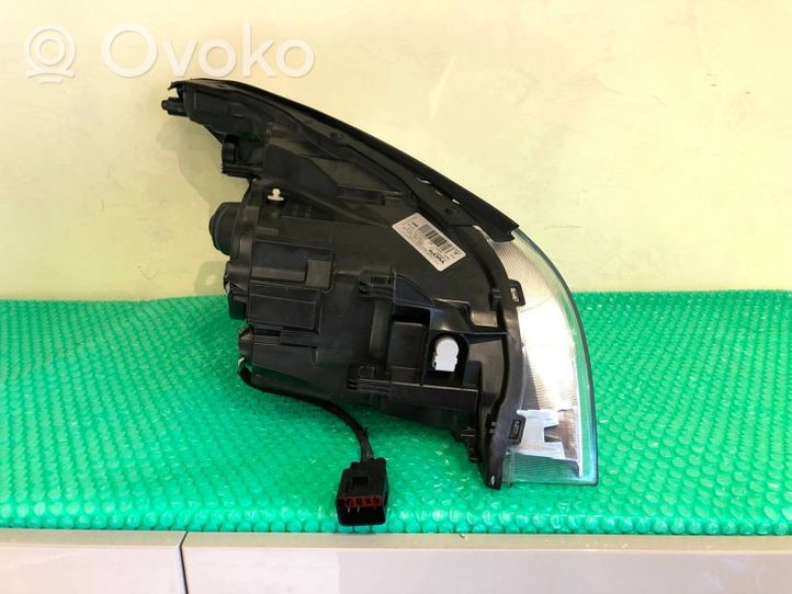 Volvo V60 Lampy przednie / Komplet 31299990