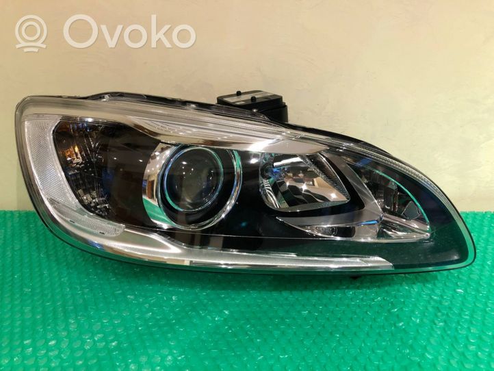 Volvo V60 Lampy przednie / Komplet 31420261