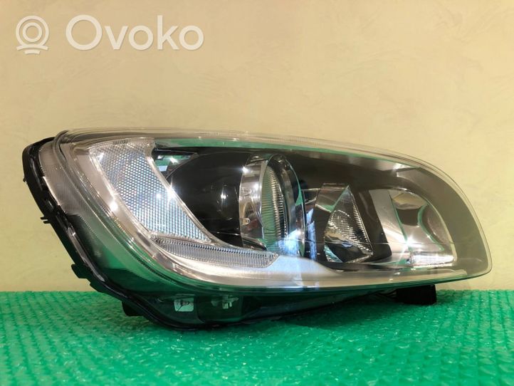 Volvo V60 Lampy przednie / Komplet 31420269