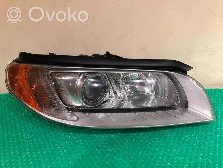 Volvo V70 Lampy przednie / Komplet 31283916
