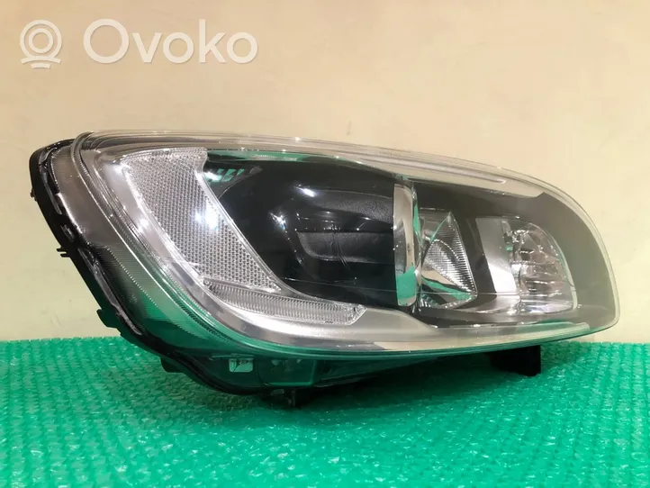 Volvo V60 Lot de 2 lampes frontales / phare 31420108