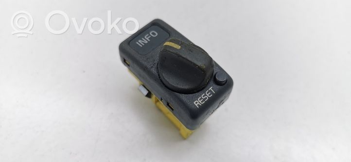 Volvo S70  V70  V70 XC On-board computer control switch 9162959