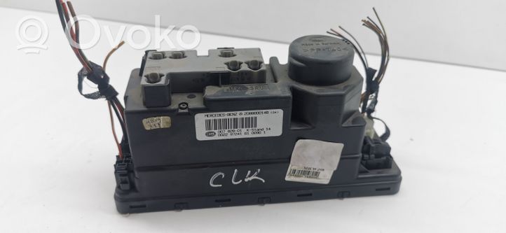 Mercedes-Benz CLK A208 C208 Keskuslukituksen alipainepumppu 2088000148