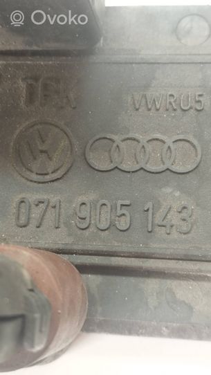 Volkswagen PASSAT B5.5 Sytytyksen vahvistimen ohjainlaite 071905143