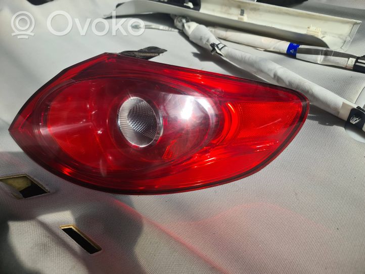 Volkswagen PASSAT CC Lampa tylna 27098002