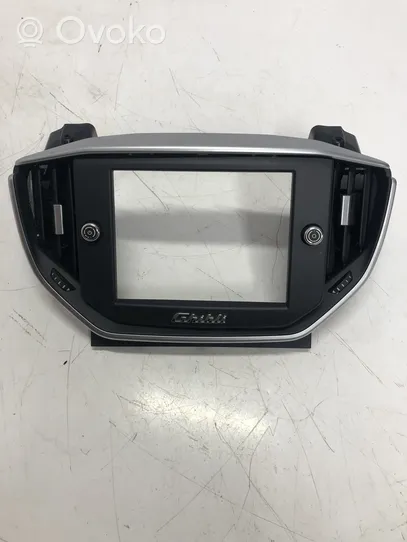 Maserati Ghibli Radion/GPS-laitteen pääyksikön kehys 6700190600