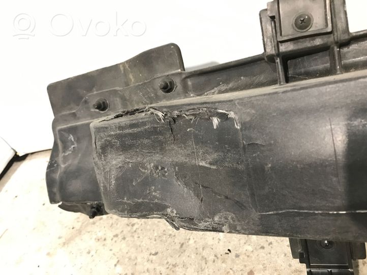 Hyundai Accent Traversa del paraurti posteriore 866311R010