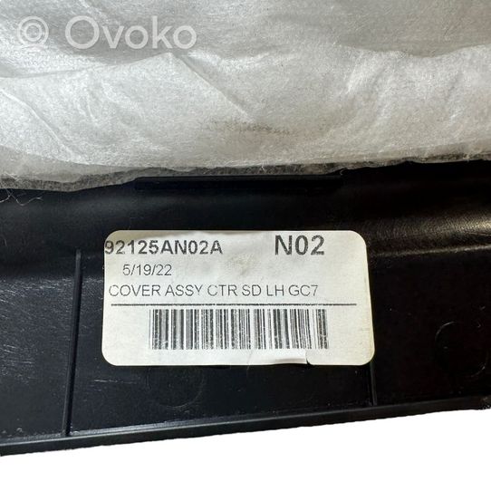 Subaru Outback (BT) Keskikonsolin etusivuverhoilu 92125AN02A