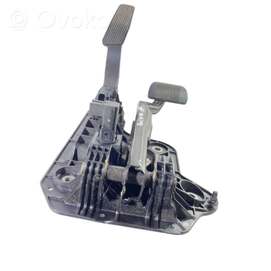 Chrysler Pacifica Pedal assembly 045816767C