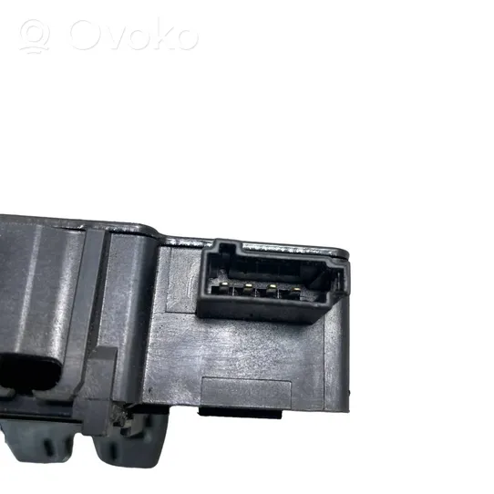 Chevrolet Camaro Loading door lock 13513995