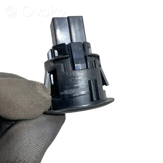 Ford Escape IV Bouton poussoir de démarrage du moteur LJ6BS11584A