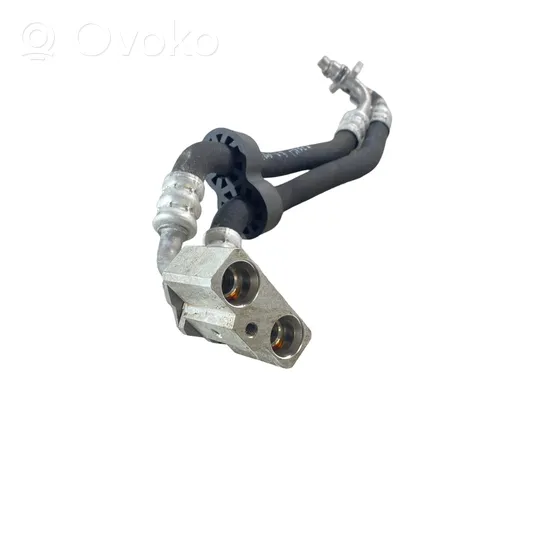 Audi Q3 F3 Tuyau de refroidissement d'huile de boîte de vitesses 5QF317801C