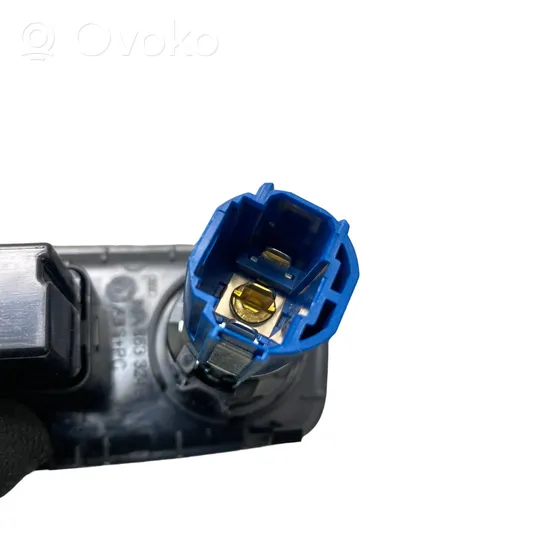 Audi Q3 F3 USB-pistokeliitin 575035954