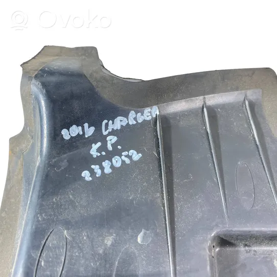 Dodge Charger Wlot / Kanał powietrza intercoolera 68212037AB