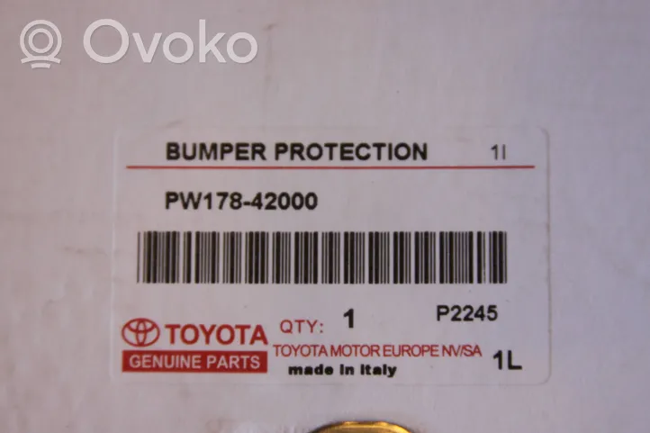 Toyota RAV 4 (XA50) Enjoliveur de pare-chocs arrière PW17842000