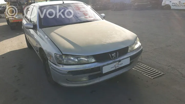 Peugeot 406 Двигатель 0135FK