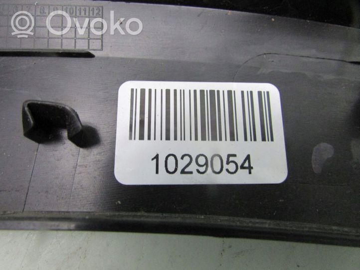 Nissan Qashqai J12 Listwa błotnika tylnego 938296UAOA