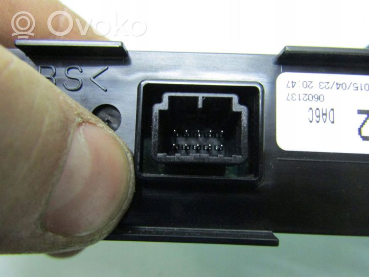 Mazda 2 Przełącznik / Przycisk otwierania klapy tylnej / bagażnika BHR155260