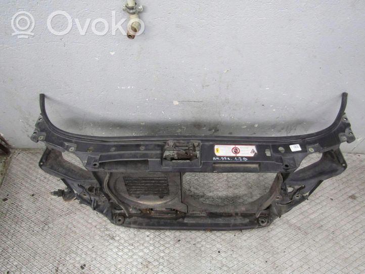 Audi A4 S4 B5 8D Radiatorių panelė (televizorius) 8D0805594