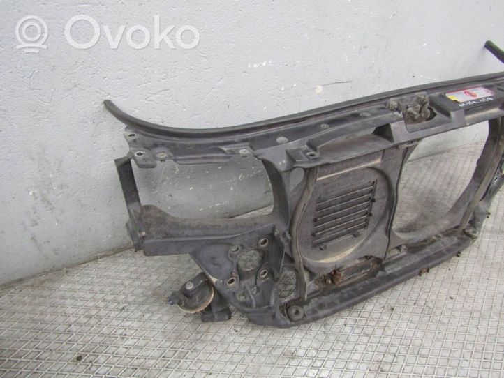 Audi A4 S4 B5 8D Radiatorių panelė (televizorius) 8D0805594