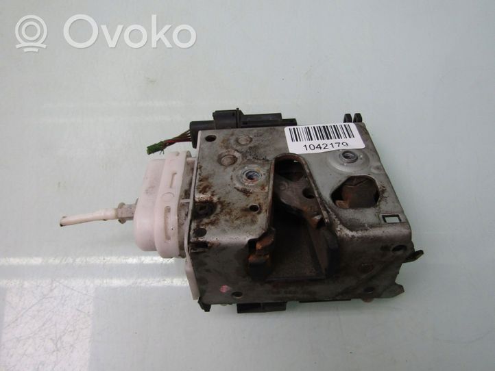 Audi A4 S4 B5 8D Etuoven lukko 