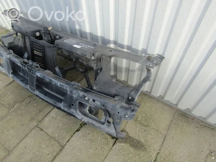 Volkswagen Vento Radiatorių panelė (televizorius) 