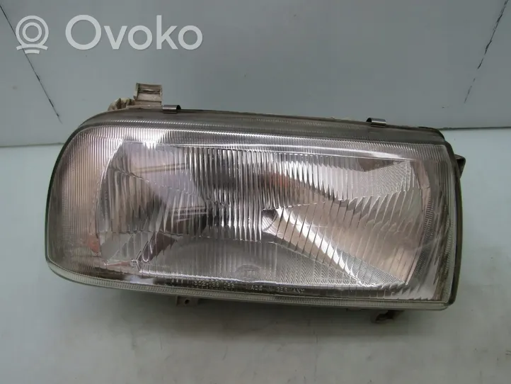 Volkswagen Vento Lampa przednia 