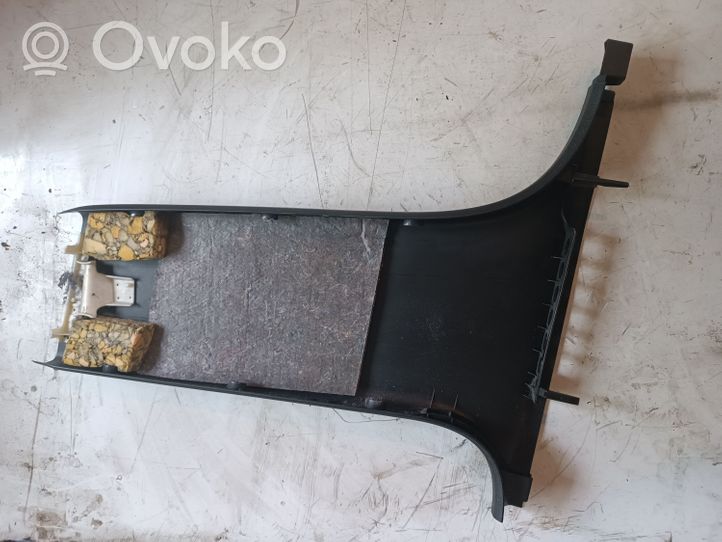 Seat Exeo (3R) B-pilarin verhoilu (alaosa) 8E0867240