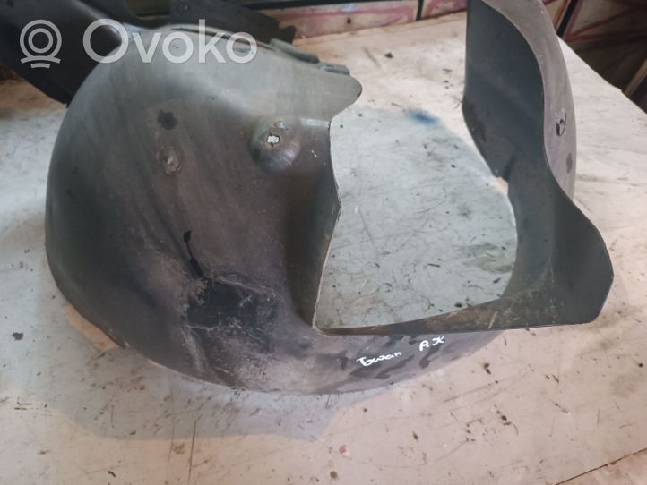 Volkswagen Touran I Front mudguard 