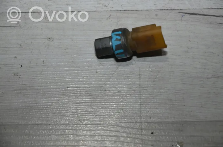 Citroen C4 Cactus Gaisa kondicioniera spiediena sensors 96730063800