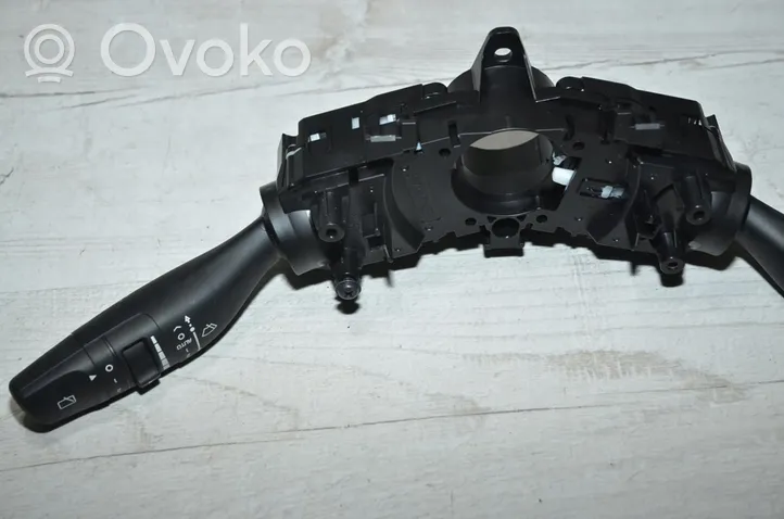 KIA Rio Leva/interruttore dell’indicatore di direzione e tergicristallo 93404D4962