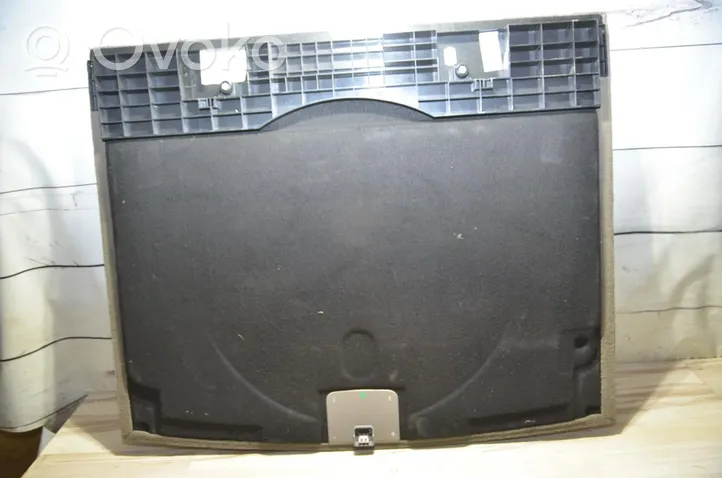 Volkswagen Touareg I Doublure de coffre arrière, tapis de sol 7L6863546S