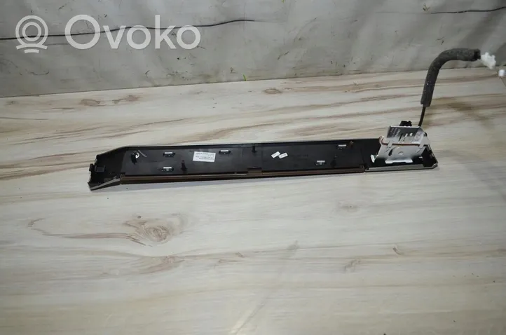 Volkswagen Touareg I Dashboard glove box trim 7L6858969