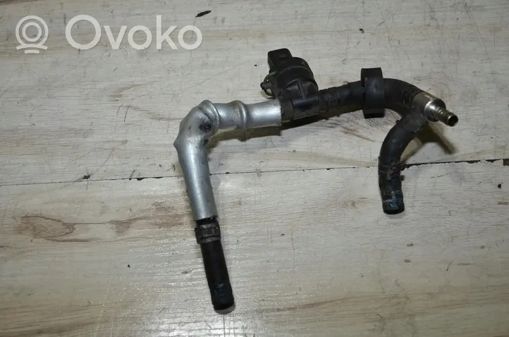 Volkswagen Touareg I Tuyau d'alimentation conduite de carburant 11767467331