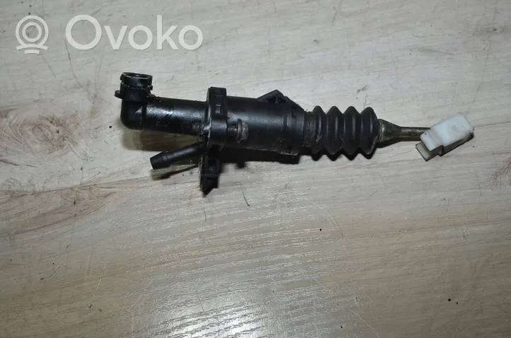 Volkswagen Touareg I Główny cylinder sprzęgła 7L07214010