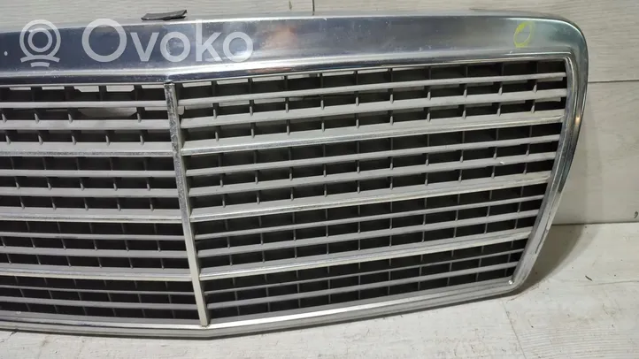 Mercedes-Benz E W124 Grille de calandre avant 1248880323