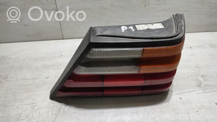 Mercedes-Benz E W124 Lampa tylna 