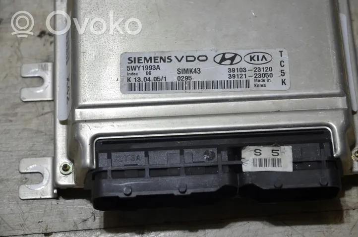 KIA Sportage Calculateur moteur ECU 3910323120