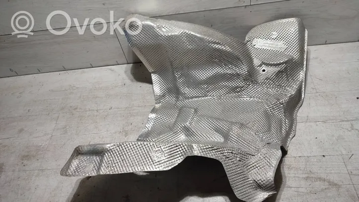 Mercedes-Benz A W176 Pakokaasulämmön lämpökilpi A246824100