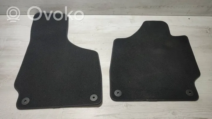 Audi TT TTS Mk2 Set di tappetini per auto 8J1863714F