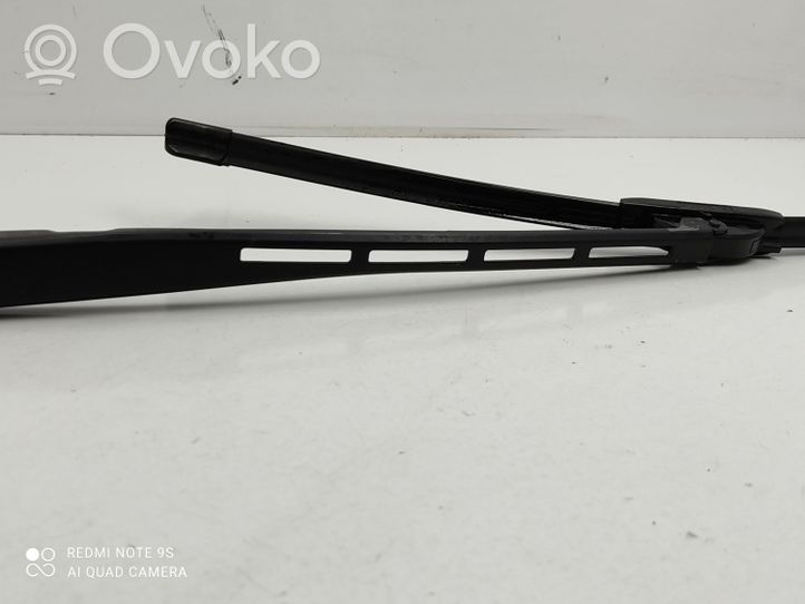 Audi A6 Allroad C5 Front wiper blade arm 