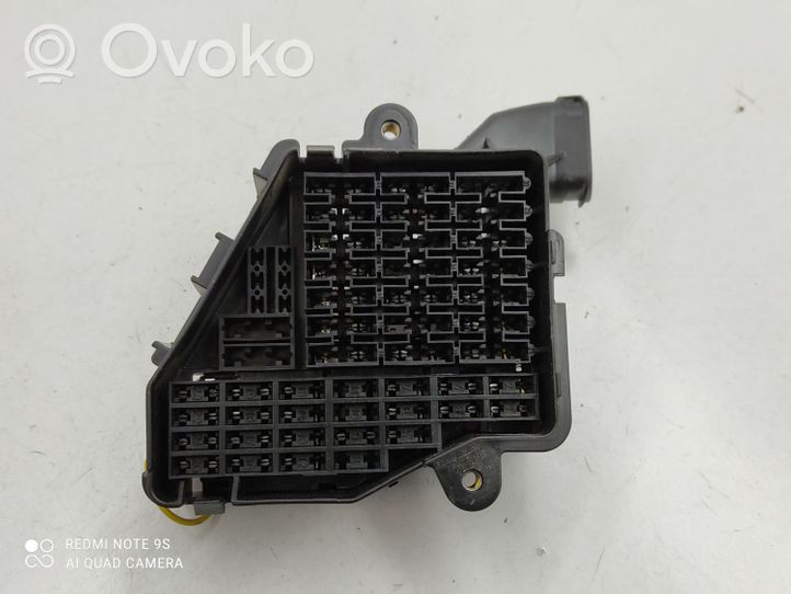 Audi A6 Allroad C5 Module de fusibles 8D1941824