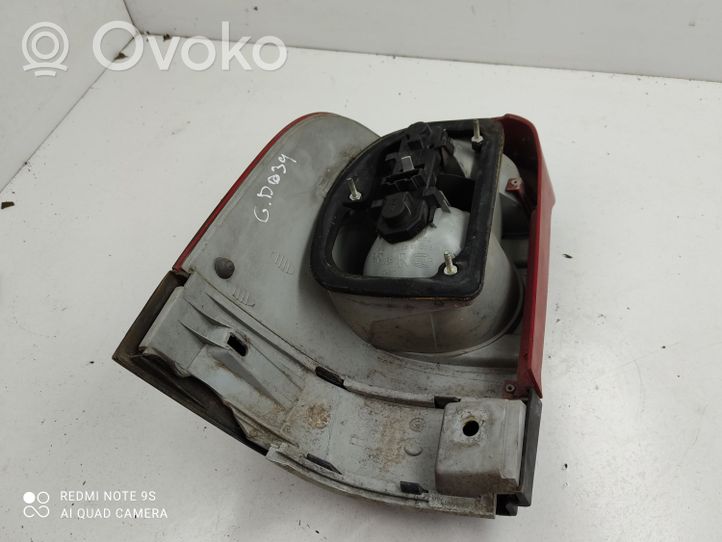 Volkswagen Sharan Lampa tylna 964990